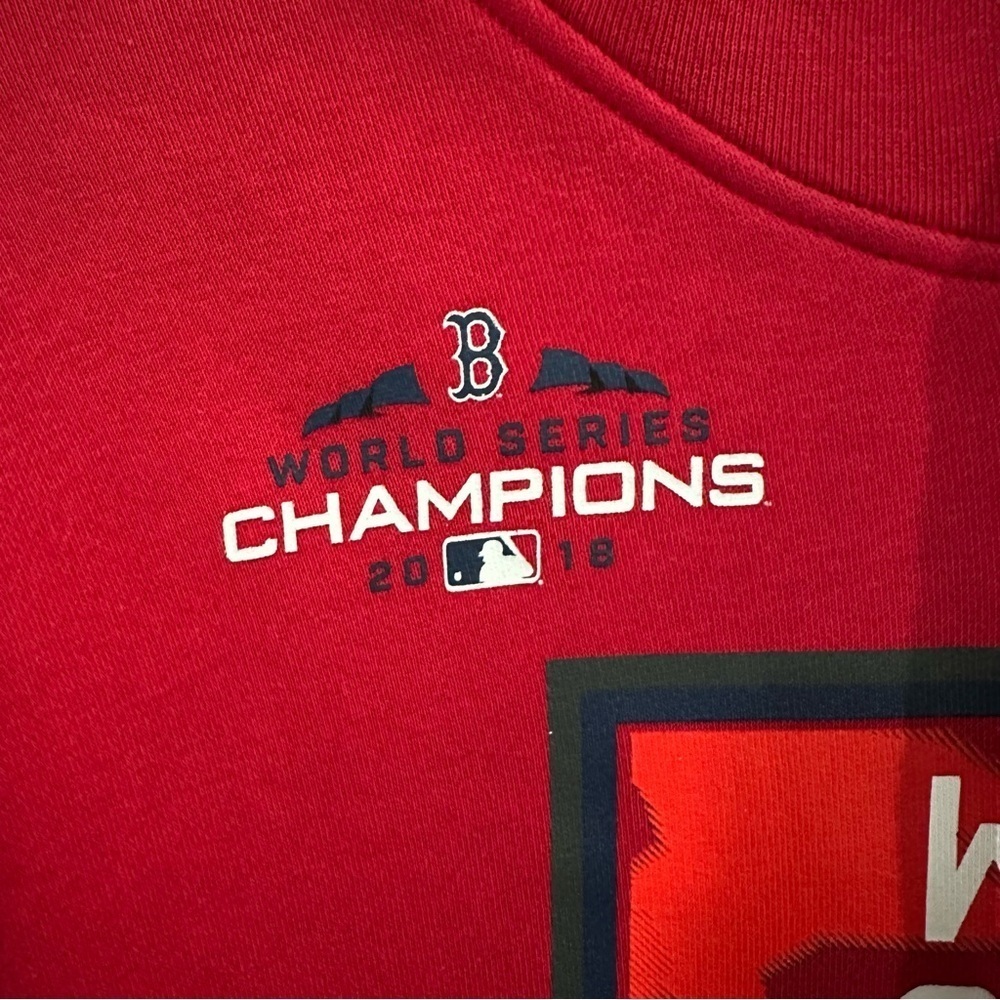 Nike MLB Boston Red Sox 2018 World Series Hoodie - Picture 3 of 6